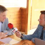 Sędziszów. Letni Raport Dnia. Wacław Szarek - burmistrz Sędziszowa i Robert Szumielewicz - Radio Kielce / Grzegorz Jamka / Radio Kielce