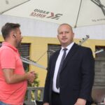 Jędrzejów. Letni Raport Dnia. Robert Szumielewicz - Radio Kielce i Marcin Piszczek - burmistrz Jędrzejowa / Grzegorz Janka / Radio Kielce