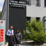 Letni Raport Dnia. Od lewej: Zbigniew Piątek - wójt Piekoszowa i red. Ewa Okońska / Grzegorz Jamka / Radio Kielce