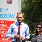 Letni Raport Dnia. Od lewej: Zbigniew Piątek - wójt Piekoszowa i red. Ewa Okońska / Grzegorz Jamka / Radio Kielce