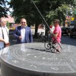 Letni Raport Dnia z Radoszyc. Marian Jankowski - przewodniczący Rady Miasta w Radoszycach, Michał Pękala - burmistrz miasta i gminy Radoszyce i Robert Szumielewicz - Radio Kielc / Grzegorz Janka / Radio Kielce