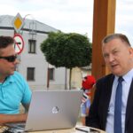 Chęciny. Letni Raport Dnia. Robert Szumielewicz i Robert Jaworski - burmistrz Chęcin / Grzegorz Jamka / Radio Kielce