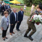 Obchody 75. rocznicy utworzenia Republiki Pińczowskiej. Od lewej: Marta Łaskawiec – prezes Stowarzyszenia Ziemia Pińczowska, Włodzimierz Badurak – burmistrz Pińczowa, Michał Ryk, członek stowarzyszenia Ziemia Pińczowska / Marta Gajda / Radio Kielce