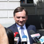 Konferencja Zbigniewa Ziobry na kieleckim Rynku. Na zdjęciu: Zbigniew Ziobro / Magdalena Blicharska / Radio Kielce