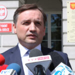 Konferencja Zbigniewa Ziobry na kieleckim Rynku. Na zdjęciu: Zbigniew Ziobro / Magdalena Blicharska / Radio Kielce