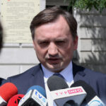 Konferencja Zbigniewa Ziobry na kieleckim Rynku. Na zdjęciu: Zbigniew Ziobro / Magdalena Blicharska / Radio Kielce