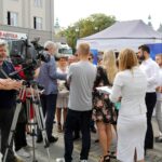 Kielce. Akcja informacyjna o programie "Rodzina 500+" / Magdalena Blicharska / Radio Kielce