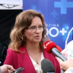 Kielce. Akcja informacyjna o programie "Rodzina 500+". Na zdjęciu: Agata Wojtyszek - wojewoda świętokrzyski / Magdalena Blicharska / Radio Kielce