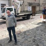 Montaż flisaka. Jerzy Kędziora - rzeźbiarz / Grażyna Szlęzak-Wójcik / Radio Kielce