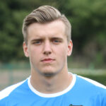 JAKUB OSOBIŃSKI – BRAMKARZ; DATA URODZENIA: 13.04.2000; MIEJSCE URODZENIA: Skarżysko-Kamienna; WZROST/WAGA: 191/88; W KORONIE OD: 14.07.2018; MECZE/BRAMKI W KORONIE: 0/0; POPRZEDNI KLUB: Znicz Pruszków; NARODOWOŚĆ: Polska / Korona Kielce