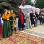 Jarmark Jagielloński. Inscenizacja uroczystego wjazdu konnego królowej Jadwigi wraz z dworem i wojskami / Grażyna-Szlęzak-Wójcik / Radio Kielce