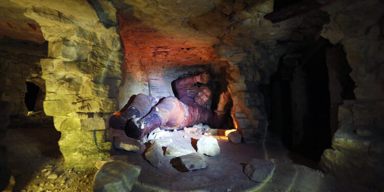 16.02.2016 Krzemionki. Muzeum Archeologiczne. Podziemna trasa turystyczna. / Jarosław Kubalski / Radio Kielce