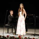 29.06.2019 Busko - Zdrój. XXV Międzynarodowy Festiwal Muzyczny im. Krystyny Jamroz. Benefis Wiesława Ochmana. Hanna Okońska - Ratajczak, za fortepianem Paweł Cłapiński / Jarosław Kubalski / Radio Kielce