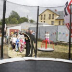 Otwarcie placu zabaw dla dzieci przy Ognisku Wychowawczym Caritas w Jędrzejowie / Jarosław Kubalski / Radio Kielce