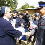 Otwarcie placu zabaw dla dzieci przy Ognisku Wychowawczym Caritas w Jędrzejowie / Jarosław Kubalski / Radio Kielce