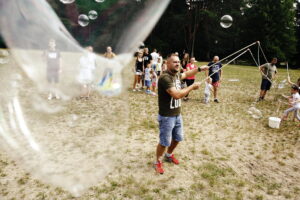 20.07.2019 Kielce. Bańki mydlane. Festiwal puszczania baniek Bubble Day / Jarosław Kubalski / Radio Kielce