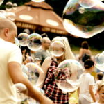 20.07.2019 Kielce. Bańki mydlane. Festiwal puszczania baniek Bubble Day / Jarosław Kubalski / Radio Kielce