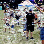 20.07.2019 Kielce. Bańki mydlane. Festiwal puszczania baniek Bubble Day / Jarosław Kubalski / Radio Kielce