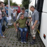26.07.2019 Kielce. Senator Krzysztof Słoń jak co roku zorganizował dla niepełnosprawnych z opiekunami wyjazd na obóz rehabilitacyjno-rekolekcyjny do Mrzeżyna / Jarosław Kubalski / Radio Kielce