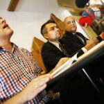 25.07.2019 Kielce. Teatr "Kubuś". Konferencja prasowa na temat festiwalu Hurra! ART! Dyrektor teatru Robert Drobniuch, zastępca prezydenta Kielc Marcin Różycki i wiceprezes Specjalnej Strefy Ekonomicznej Starachowice Miłosz Pamuła / Jarosław Kubalski / Radio Kielce