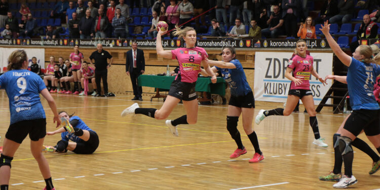 Kielce. Mecz Korona Handball - KPR Jelenia Góra / Krzysztof Klimek / Radio Kielce