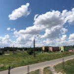 Kunów. Ulica Langiewicza. Miejsce, w którym ma powstać park / Emilia Sitarska / Radio Kielce