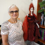 Bielsko-Biała. Bajkowe lato z Radiem Kielce. Lucyna Kozień, dyrektor Teatru Lalek Banialuka ze swoją ulubioną marionetką - Pulcheryją ze spektaklu „Piękna i Bestia” / Daniel Lenart / Radio Kielce