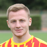 MATEUSZ SPYCHAŁA – OBROŃCA; DATA URODZENIA: 28.01.1998; MIEJSCE URODZENIA: Sieraków; WZROST/WAGA: 171/63; W KORONIE OD: 1.07.2019; MECZE/BRAMKI W KORONIE: 0/0; POPRZEDNI KLUB: Stal Mielec (Fortuna I liga); NARODOWOŚĆ: Polska / Korona Kielce