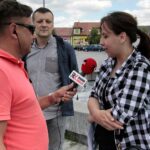 Raków. Letni Raport Dnia z Rakowa. Robert Szumielewicz i Paulina Szewczyk - prezes Gminnego Towarzystwa Sportowego w Rakowie / Krzysztof Bujnowicz / Radio Kielce
