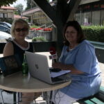 Zawichost. Letni Raport Dnia. Na zdjęciu burmistrz Zawichostu - Katarzyna Kondziołka i Ewa Okońska - Radio Kielce / Krzysztof Bujnowicz / Radio Kielce