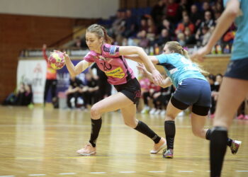 Mecz Korona Handball Kielce - UKS PCM Kościerzyna / Marzena Mąkosa / Radio Kielce