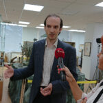 Moskwa. Bajkowe lato z Radiem Kielce. Wizyta w wytwórni Sojuzmultfilm. Na zdjęciu Borys Maszkowcew, dyrektor Sojuzmultfilm oraz Grażyna Szlęzak-Wójcik / Grażyna Szlęzak-Wójcik / Robert Szumielewicz / Radio Kielce