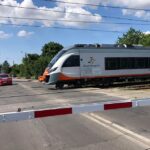 Akcja informacyjna PKP PLK #ŻółtaNaklejka / Anna Głąb / Radio Kielce