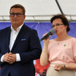 Nowy Korczyn. Kingonalia. Na zdjęciu: Paweł Zagaja, burmistrz Nowego Korczyna i Agata Wojtyszek, wojewoda świętokrzyski / Marta Gajda / Radio Kielce