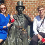 Dziennikarze Radia Kielce, Marlena Płaska i Mateusz Kaczmarczyk, na tropie śladów Hansa Christiana Andersena / Anne Sofie Peteresen