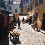 Plac zabaw z czasów Hansa Christiana Andersena / Marlena Płaska / Mateusz Kaczmarczyk / Radio Kielce