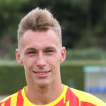 OKTAWIAN SKRZECZ – POMOCNIK; DATA URODZENIA: 30.05.1997; MIEJSCE URODZENIA: Gdańsk; WZROST/WAGA: 177/69; W KORONIE OD: 20.07.2018; MECZE/BRAMKI W KORONIE: 6/0; POPRZEDNI KLUB: GKS Katowice; NARODOWOŚĆ: Polska / Korona Kielce