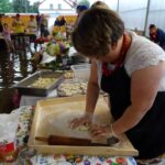 Opatów. Konkurs lepienia pierogów / Emilia Sitarska / Radio Kielce