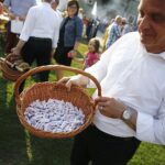 Piaski, gm. Jędrzejów. Piknik rodzinny Prawa i Sprawiedliwości. Na zdjęciu Andrzej Pruś, przewodniczący Sejmiku Województwa Świętokrzyskiego / Jarosław Kubalski / Radio Kielce