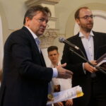 Rozstrzygnięcie V Ogólnopolskiego Konkursu Wokalnego imienia Krystyny Jamroz. Przewodniczący jury Adam Zdunikowski i Sławomir Kowalewski / Dorota Klusek / Radio Kielce