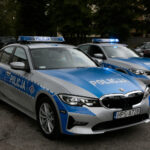 Przekazanie nowych radiowozów świętokrzyskiej policji. W przekazaniu uczestniczyła wojewoda świętokrzyski Agata Wojtyszek / Wiktor Taszłow / Radio Kielce