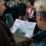 Spotkanie kieleckich radnych i mieszkańców ul. Dobrzyńskiej sprzeciwiających się budowie bloków w sąsiedztwie ich domów / Wiktor Taszłow / Radio Kielce