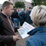 Spotkanie kieleckich radnych i mieszkańców ul. Dobrzyńskiej sprzeciwiających się budowie bloków w sąsiedztwie ich domów / Wiktor Taszłow / Radio Kielce