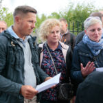 Spotkanie kieleckich radnych i mieszkańców ul. Dobrzyńskiej sprzeciwiających się budowie bloków w sąsiedztwie ich domów / Wiktor Taszłow / Radio Kielce