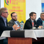 Posiedzenie komisji sportu, turystyki i promocji rady miasta. Od lewej: Krzysztof Zając - prezes Korony Kielce, Karol Wilczyński - przewodniczący komisji sportu, turystyki i promocji rady miasta, Marcin Różycki - zastępca prezydenta Kielc / Wiktor Taszłow / Radio Kielce