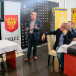 Posiedzenie komisji sportu, turystyki i promocji rady miasta. Stoi: architekt Andrzej Detka / Wiktor Taszłow / Radio Kielce