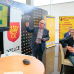 Posiedzenie komisji sportu, turystyki i promocji rady miasta. Stoi: architekt Andrzej Detka / Wiktor Taszłow / Radio Kielce