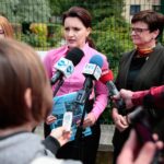 Na zdjęciu (od lewej): poseł Marzena Okła-Drewnowicz i poseł Krystyna Szumilas / Wiktor Taszłow / Radio Kielce