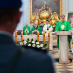 Święty Krzyż. Wojewódzkie Obchody Święta Policji / Wiktor Taszłow / Radio Kielce