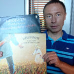 Warszawa. Bajkowe lato z Radiem Kielce. Wizyta w siedzibie Warner Music Poland. Na zdjęciu Jerzy Jop - Radio Kielce / Anna Głąb / Radio Kielce